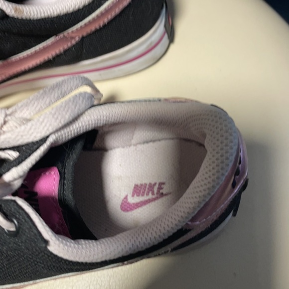 Black pink Nike 8.5 - Picture 4 of 4